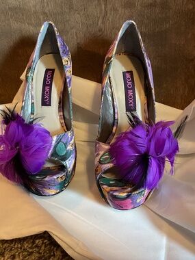 MOJO MOXY Tweety Purple Platform Pumps